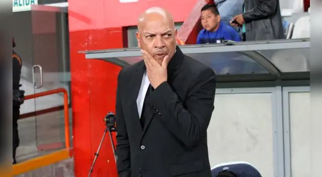 Alianza Lima no solo genera polémica con la inscripción de Juan Pablo Pino, sino que también analiza el estilo de juego y los resultados del primer equipo. Alianza Lima no solo genera polémica con la inscripción de Juan Pablo Pino, sino que también analiza el estilo de juego y los resultados del primer equipo.