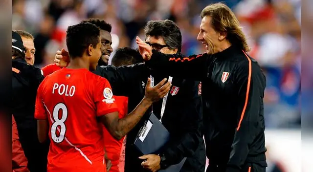 Ricardo Gareca felicita a Ramos y Polo tras eliminar a Brasil de la Copa América Centenario. Ricardo Gareca felicita a Ramos y Polo tras eliminar a Brasil de la Copa América Centenario.