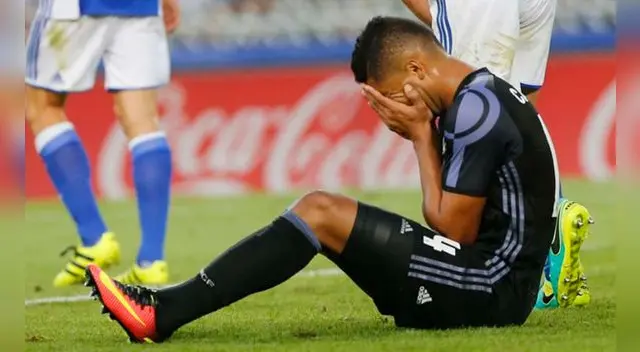 Casemiro se lamenta de una lesión en el Real Sociedad-Real Madrid. Casemiro se lamenta de una lesión en el Real Sociedad-Real Madrid.