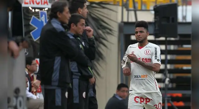 Universitario: Alexi Gómez se disculpó por reacción contra Roberto Chale. Universitario: Alexi Gómez se disculpó por reacción contra Roberto Chale.