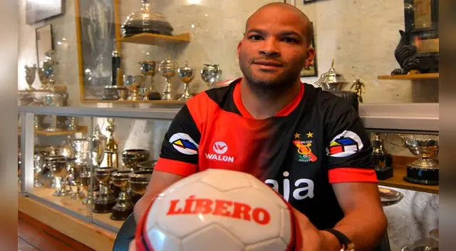Alberto Rodríguez tras ser presentado en Melgar: "Mi deseo es regresar a la Selección". Alberto Rodríguez tras ser presentado en Melgar: "Mi deseo es regresar a la Selección".