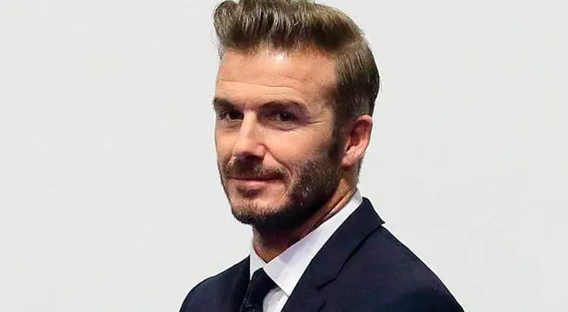 David Beckham, se sabe, no ha visto a su fan que ha invertido en miles de dólares para ser igual que el exjugador del Real Madrid. David Beckham, se sabe, no ha visto a su fan que ha invertido en miles de dólares para ser igual que el exjugador del Real Madrid.