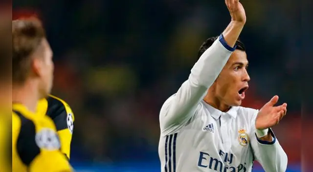Real Madrid se puso arriba en el marcador primero, pero en el campo de juego pudo haberse visto otro inicio, por una jugada de Cristiano Ronaldo que da la vuelta al mundo. Real Madrid se puso arriba en el marcador primero, pero en el campo de juego pudo haberse visto otro inicio, por una jugada de Cristiano Ronaldo que da la vuelta al mundo.