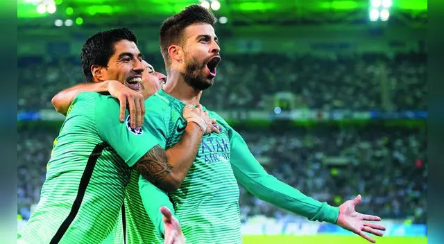 Barcelona: Gerard Piqué se disfrazó de Lionel Messi y culminó remontada sobre el Mönchengladbach | VIDEO. Barcelona: Gerard Piqué se disfrazó de Lionel Messi y culminó remontada sobre el Mönchengladbach | VIDEO.