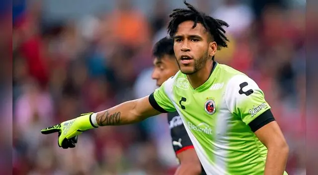 Pedro Gallese durante un partido del Veracruz en la Liga MX.