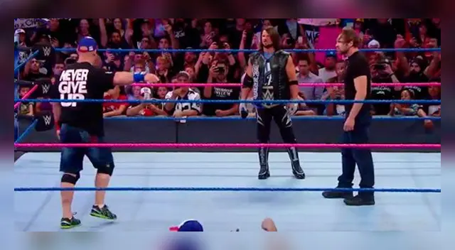 AJ Styles, Dean Ambrose y John Cena se pelearon entre si. AJ Styles, Dean Ambrose y John Cena se pelearon entre si.
