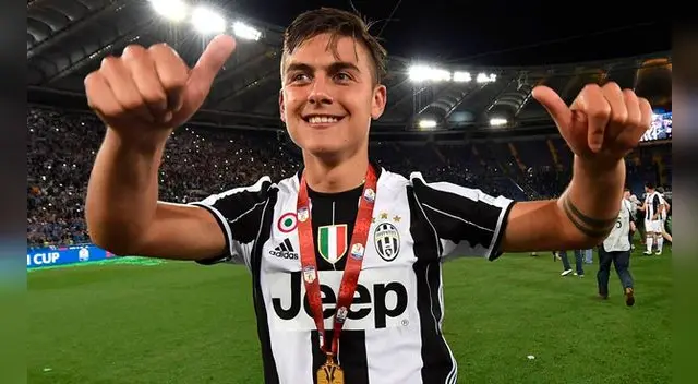 Paulo Dybala celebra el título de la Copa Italia 2015-16. Paulo Dybala celebra el título de la Copa Italia 2015-16.