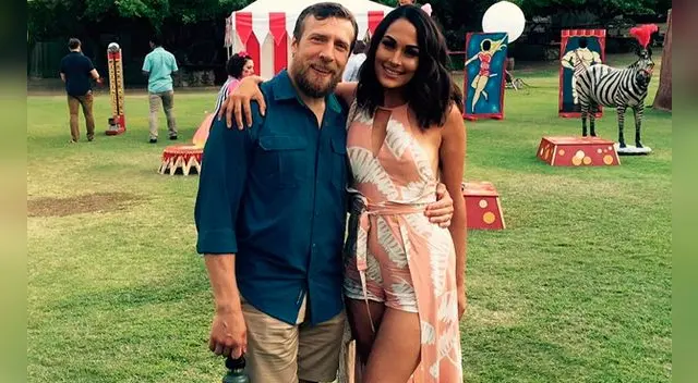 Daniel Bryan y Brie Bella esperan su primer hijo, previo al WWE No Mercy Daniel Bryan y Brie Bella esperan su primer hijo, previo al WWE No Mercy