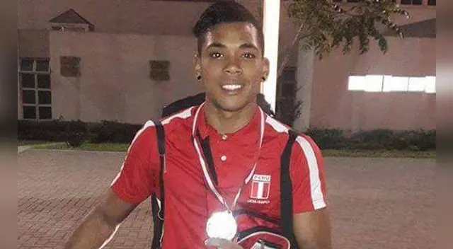 Luchador muestra la medalla de plata obtenida en los Panamericanos de Cadetes. Luchador muestra la medalla de plata obtenida en los Panamericanos de Cadetes.
