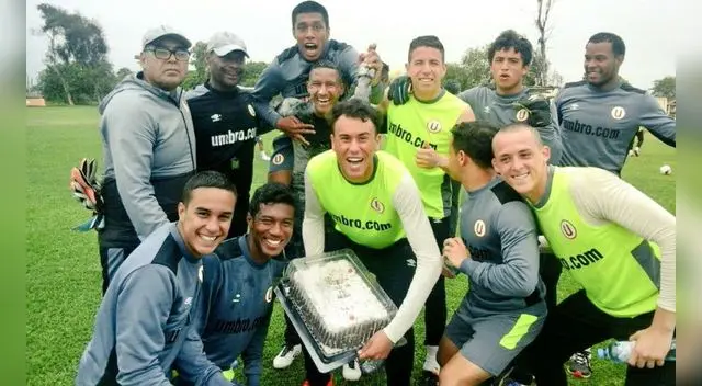 Universitario: plantel celebró el cumpleaños número 30 de Adán Balbín.