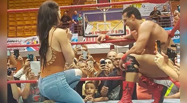 Paige y Alberto Del Rio se comprometieron en un ring el domingo pasado. Paige y Alberto Del Rio se comprometieron en un ring el domingo pasado.