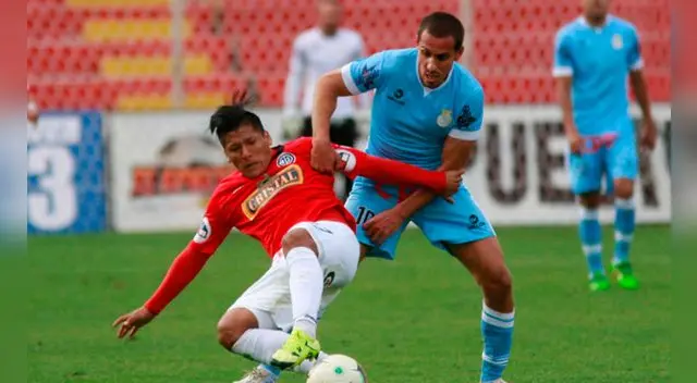 Real Garcilaso recibe este martes a Juan Aurich en un vibrante duelo en el Estadio Garcilaso de la Vega Real Garcilaso recibe este martes a Juan Aurich en un vibrante duelo en el Estadio Garcilaso de la Vega