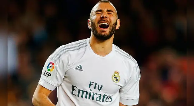 Real Madrid atacó de manera incesante durante los primeros minutos Real Madrid atacó de manera incesante durante los primeros minutos