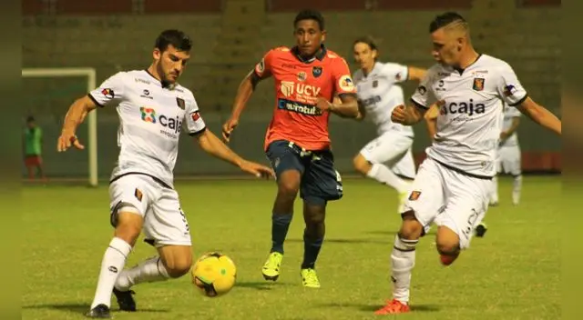 Melgar logró agónico triunfo 3-2 ante César Vallejo por Liguillas 2016