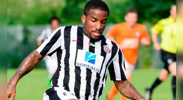 Jefferson Farfán no tiene contrato con el Al Jazira y es posible que su ingreso al conjunto del Sevilla se produzca antes de lo pensado. Jefferson Farfán no tiene contrato con el Al Jazira y es posible que su ingreso al conjunto del Sevilla se produzca antes de lo pensado.
