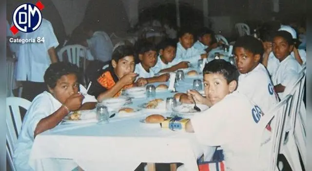Farfán almorzado en Chile tras afronta un torneo de menores 