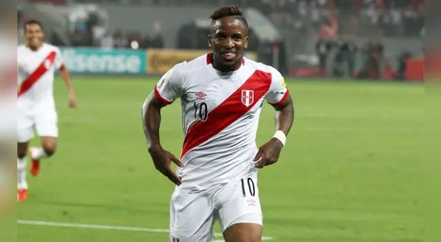 Jefferson Farfán cumple este miércoles 32 años y lo recordó con una singular imagen en su cuenta oficial de Instagram. Jefferson Farfán cumple este miércoles 32 años y lo recordó con una singular imagen en su cuenta oficial de Instagram.