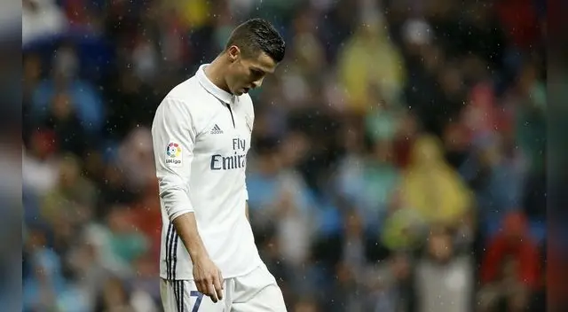 Real Madrid: ¿Por qué el vestuario le dio la espalda a Cristiano Ronaldo? Real Madrid: ¿Por qué el vestuario le dio la espalda a Cristiano Ronaldo?