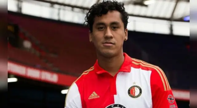 Renato Tapia dejó de calentar banca y se consolida como titular en el Feyenoord.