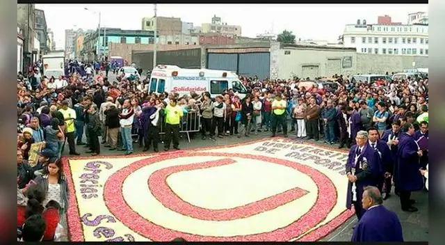 El homenaje de Universitario al Señor de los Milagros en Breña.