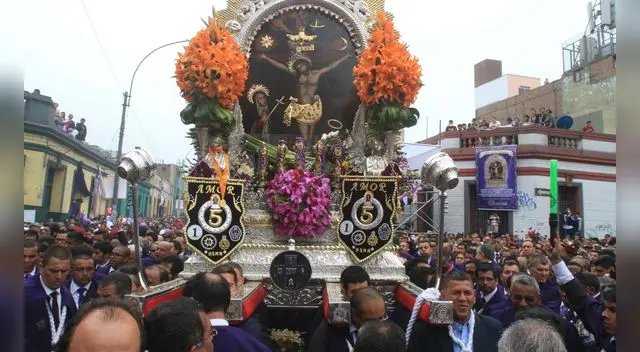 Universitario le agradeció al Señor de los Milagros por gran momento en las Liguillas.