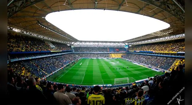 Estadio Sukru Saracoglu de Fernenbahce en Turquía.