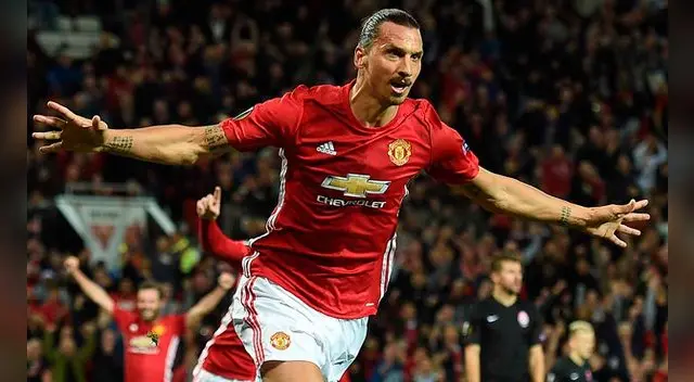 Zlatan Ibrahimovic celebra un gol con el Manchester United en la Europa League. Zlatan Ibrahimovic celebra un gol con el Manchester United en la Europa League.