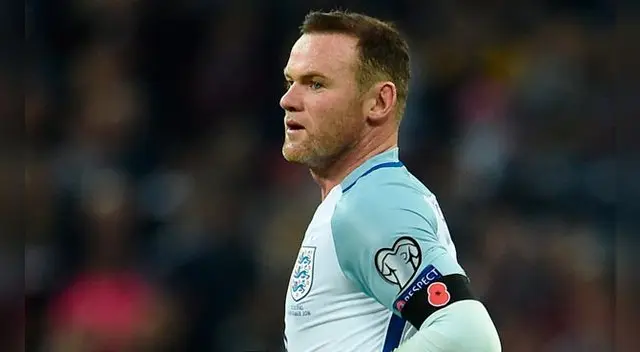 Waynne Rooney visto ebrio en concentración inglesa Waynne Rooney visto ebrio en concentración inglesa