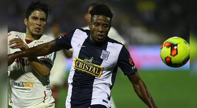 Lionard Pajoy disputa un balón con Horacio Benincasa en Matute. Lionard Pajoy disputa un balón con Horacio Benincasa en Matute.