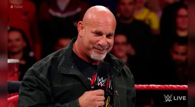 En WWE Monday Night Raw, Goldberg reaparece tras aniquilar a Brock Lesnar en Survivor Series 2016.