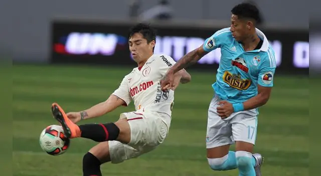 Ray Sandoval disputa un balón con Rodrigo Cuba. Ray Sandoval disputa un balón con Rodrigo Cuba.