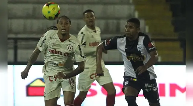 Juan Pablo Pino y Josimar Atoche durante un clásico en Matute.