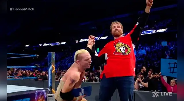 En WWE James Ellsworth, James Ellsworth derrotó a AJ Styles es oficialmente contratado en SmackDown Live.