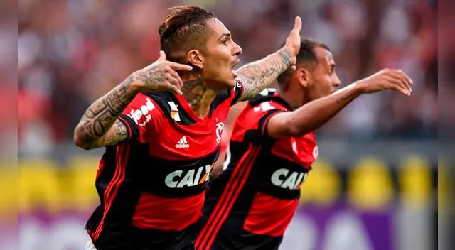 Paolo Guerrero celebra su gol al Santos. Paolo Guerrero celebra su gol al Santos.