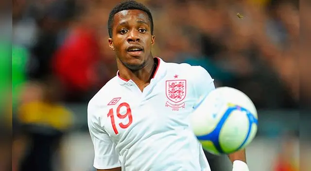 Wilfried Zaha decidió dejar la selección de Inglaterra y jugará por Costa de Marfil.