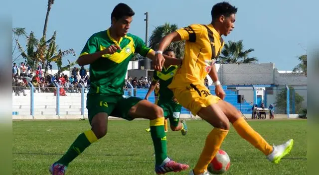 Cantolao y Sport Ancash durante un partido en la Segunda División 2016. Cantolao y Sport Ancash durante un partido en la Segunda División 2016.