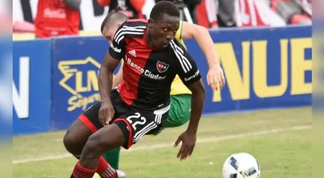 Luis Advíncula está en el cuadro de Newell´s bajo la modalidad de préstamo, pero los directivos argentinos harían el esfuerzo por retenerlo un tiempo más en el cuadro ‘leproso’.