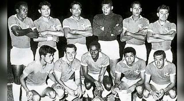 Equipo de la Copa Libertadores 1962. Sporting Cristal es el más copero del país con 33 participaciones. Equipo de la Copa Libertadores 1962. Sporting Cristal es el más copero del país con 33 participaciones.