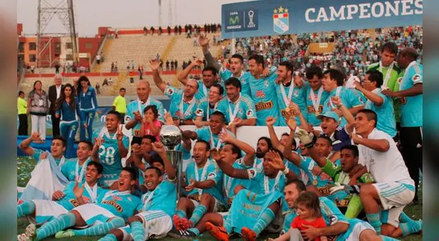 Plantel festeja el título nacional 2014 -su último- obtenido en Trujillo. Plantel festeja el título nacional 2014 -su último- obtenido en Trujillo.