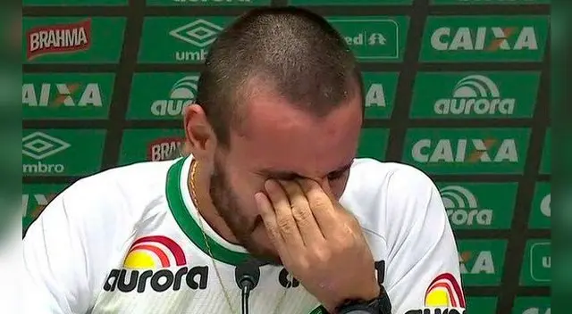 Alan Ruschel espera volver a jugar al fútbol tras superar sus lesiones a la columna. Alan Ruschel espera volver a jugar al fútbol tras superar sus lesiones a la columna.