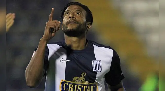 Lionard Pajoy celebra un gol con Alianza Lima en Matute.