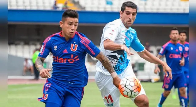 Joao Ortiz durante un partido de la U. de Chile.
