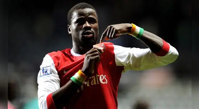 Eboué también jugó en el Galatasaray de Turquía. Había fichado por Sunderland cuando se hizo oficial la sanción. 