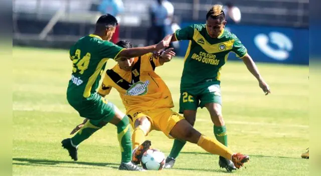 Cantolao y Sport Áncash durante la final de la Segunda División en Matute.