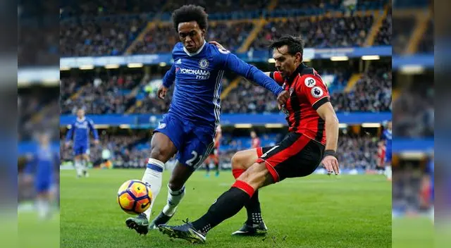 Chelsea vs. Bournemouth: Willian domina el balón 