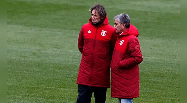 Ricardo Gareca y Juan Carlos Oblitas durante la Copa América 2015. Ricardo Gareca y Juan Carlos Oblitas durante la Copa América 2015.