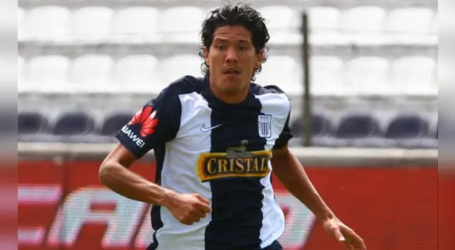 Óscar Vílchez durante un partido con Alianza Lima en Matute. Óscar Vílchez durante un partido con Alianza Lima en Matute.
