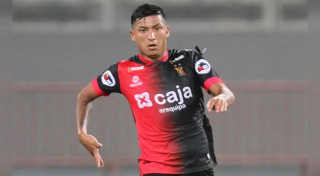 Hernán Hinostroza durante un partido de Melgar.