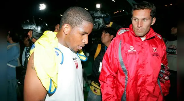 Jefferson Farfán y Leao Butrón durante su etapa en la Selección Peruana. Jefferson Farfán y Leao Butrón durante su etapa en la Selección Peruana.
