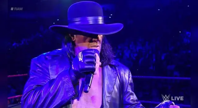 The Undertaker regresó al Monday Night Raw.